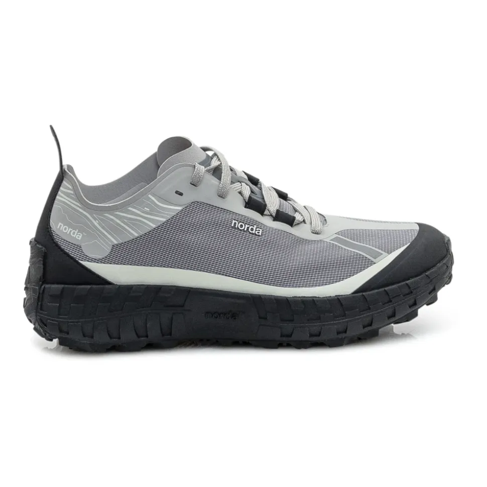 001A Sneaker