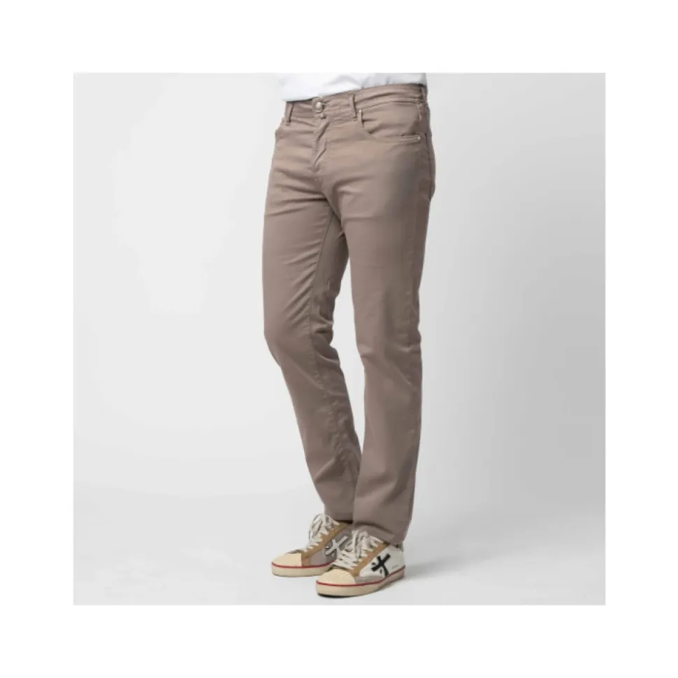BARD Chinos