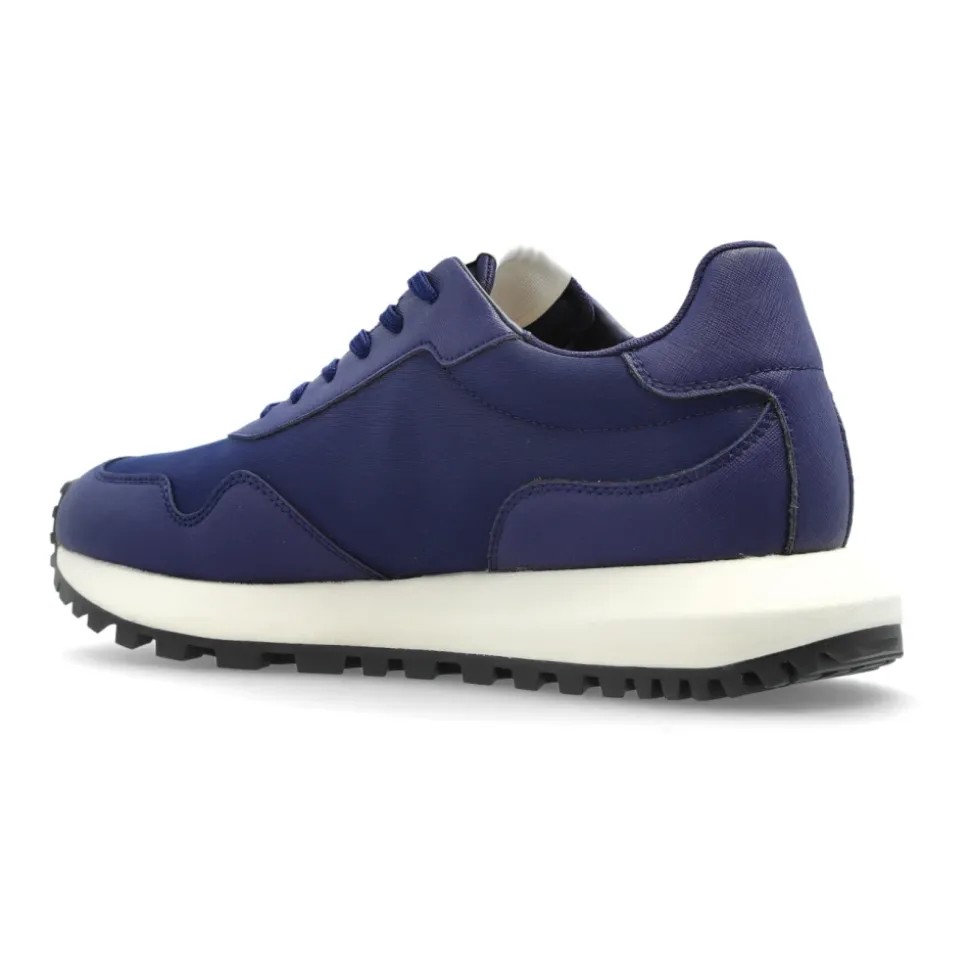 Buty sportowe z logo