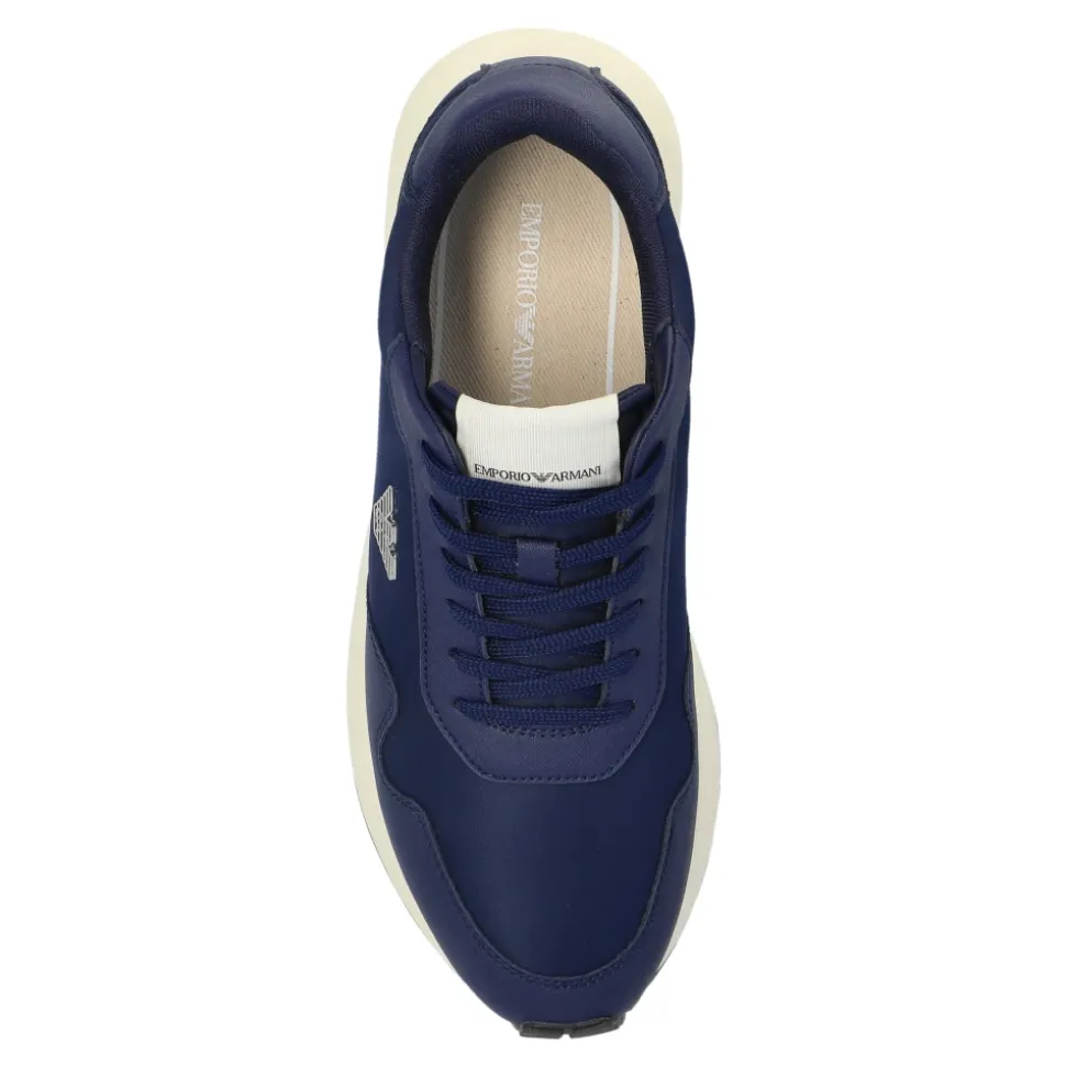 Buty sportowe z logo