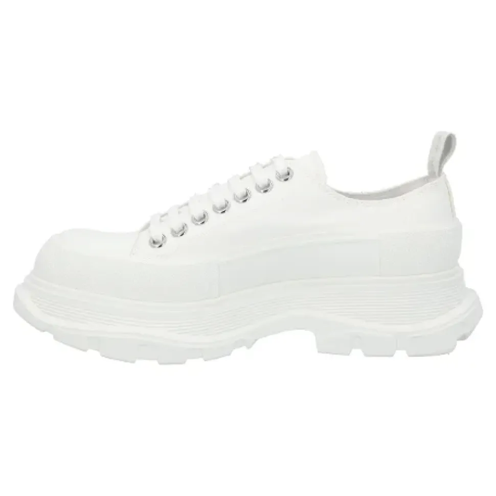 Canvas boots
