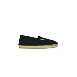 Canvas Flats