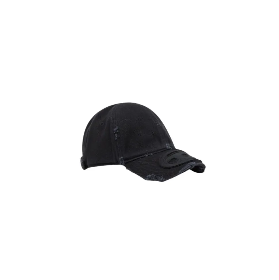 Caps
