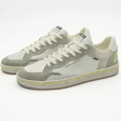 Chelsea Sneakers