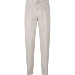 Chinos