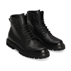 Czarne płaskie buty