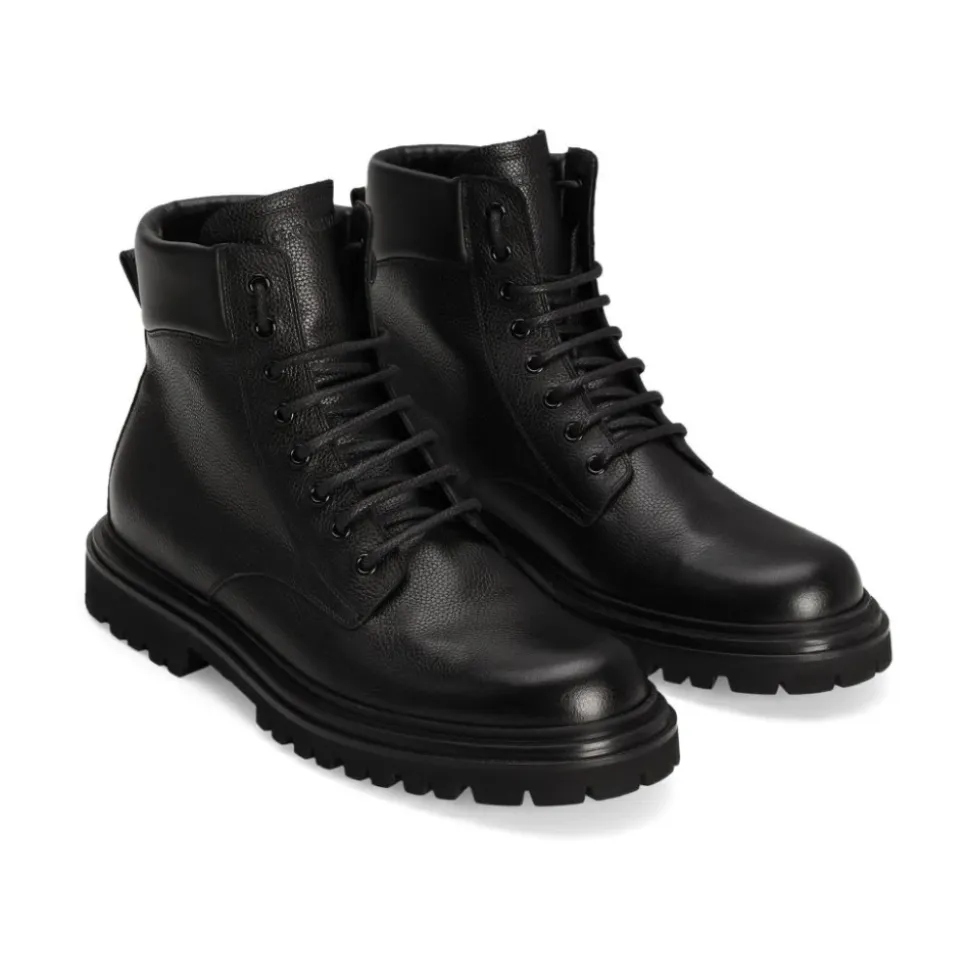 Czarne płaskie buty
