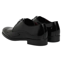 Czarne skórzane buty sznurowane