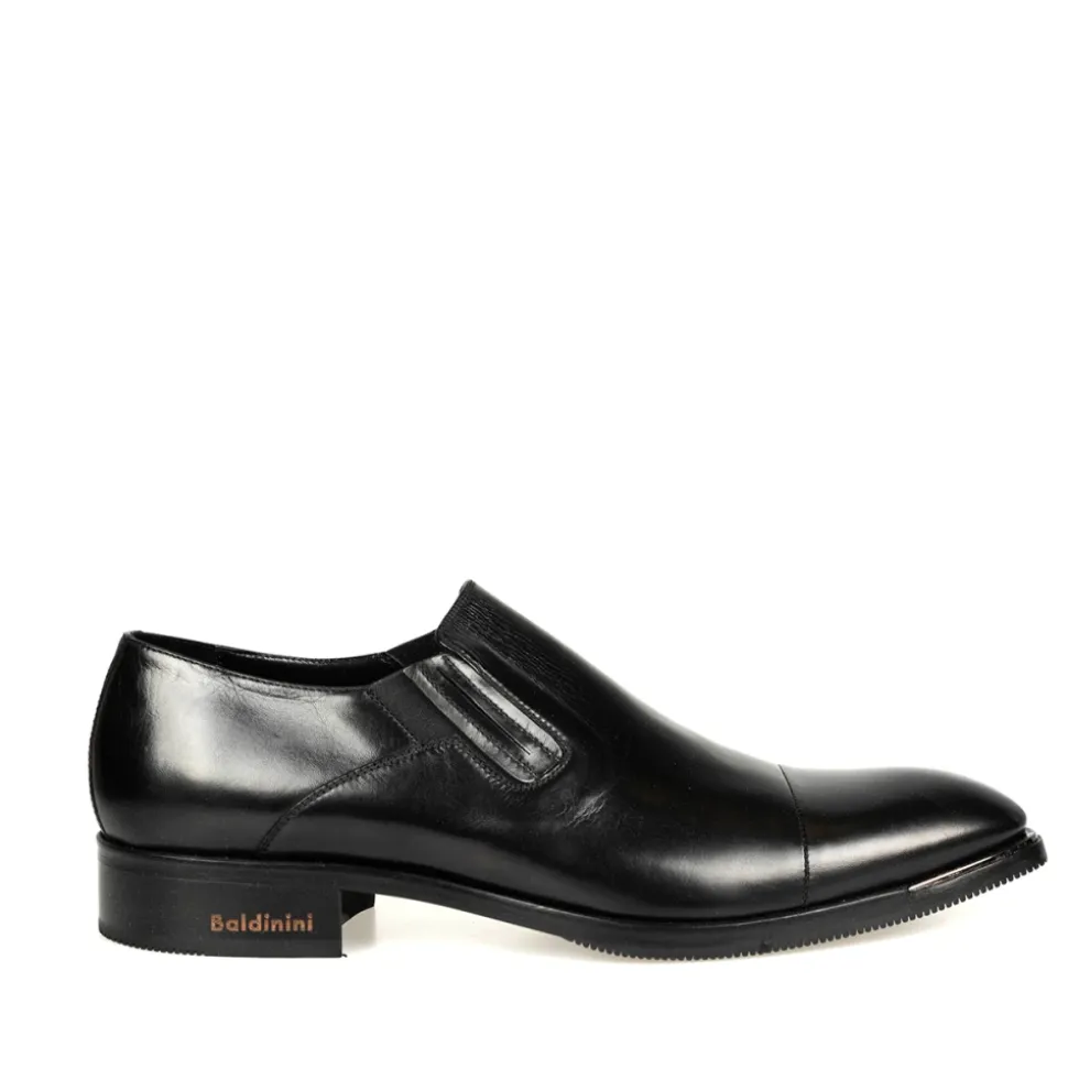 Elastyczne buty wsuwane z wstążką