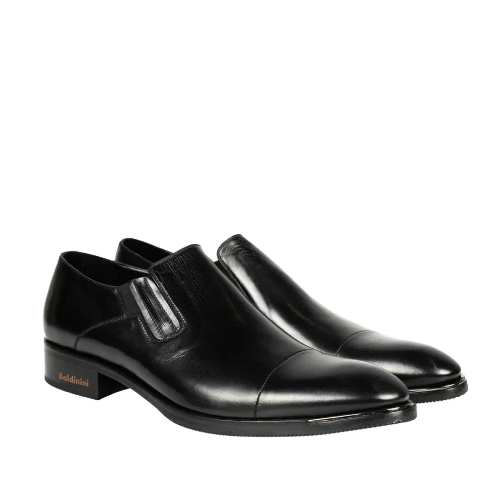 Elastyczne buty wsuwane z wstążką
