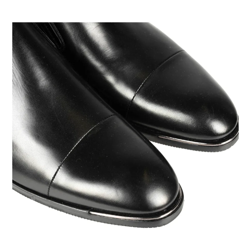 Elastyczne buty wsuwane z wstążką