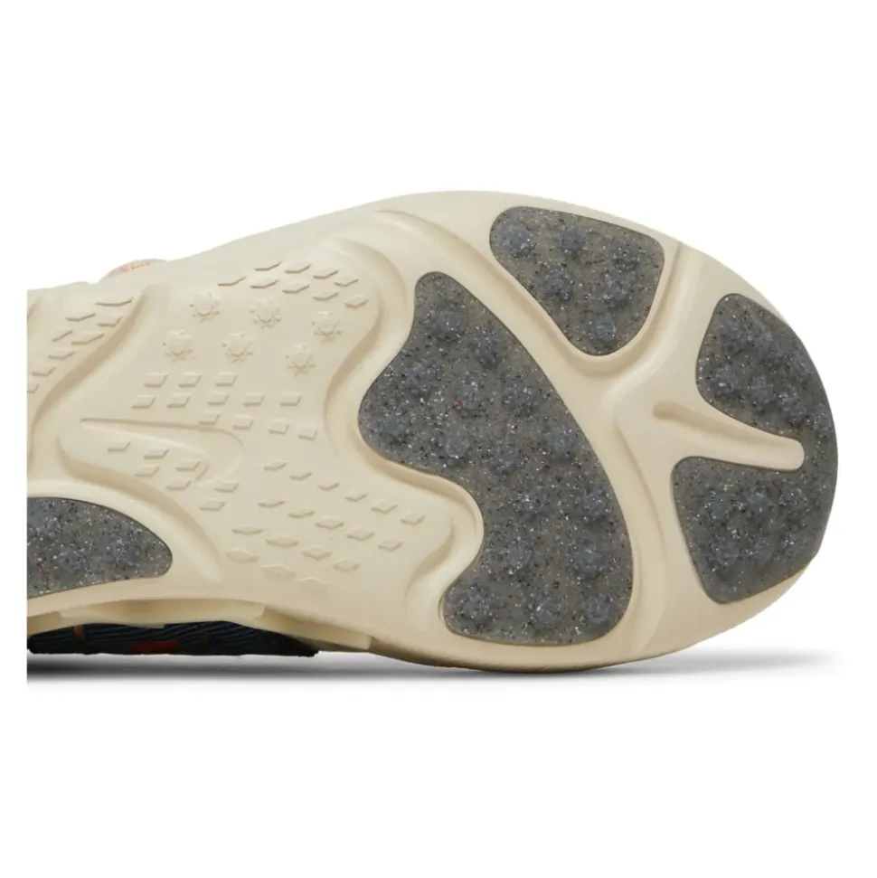ISPA Sense Flyknit