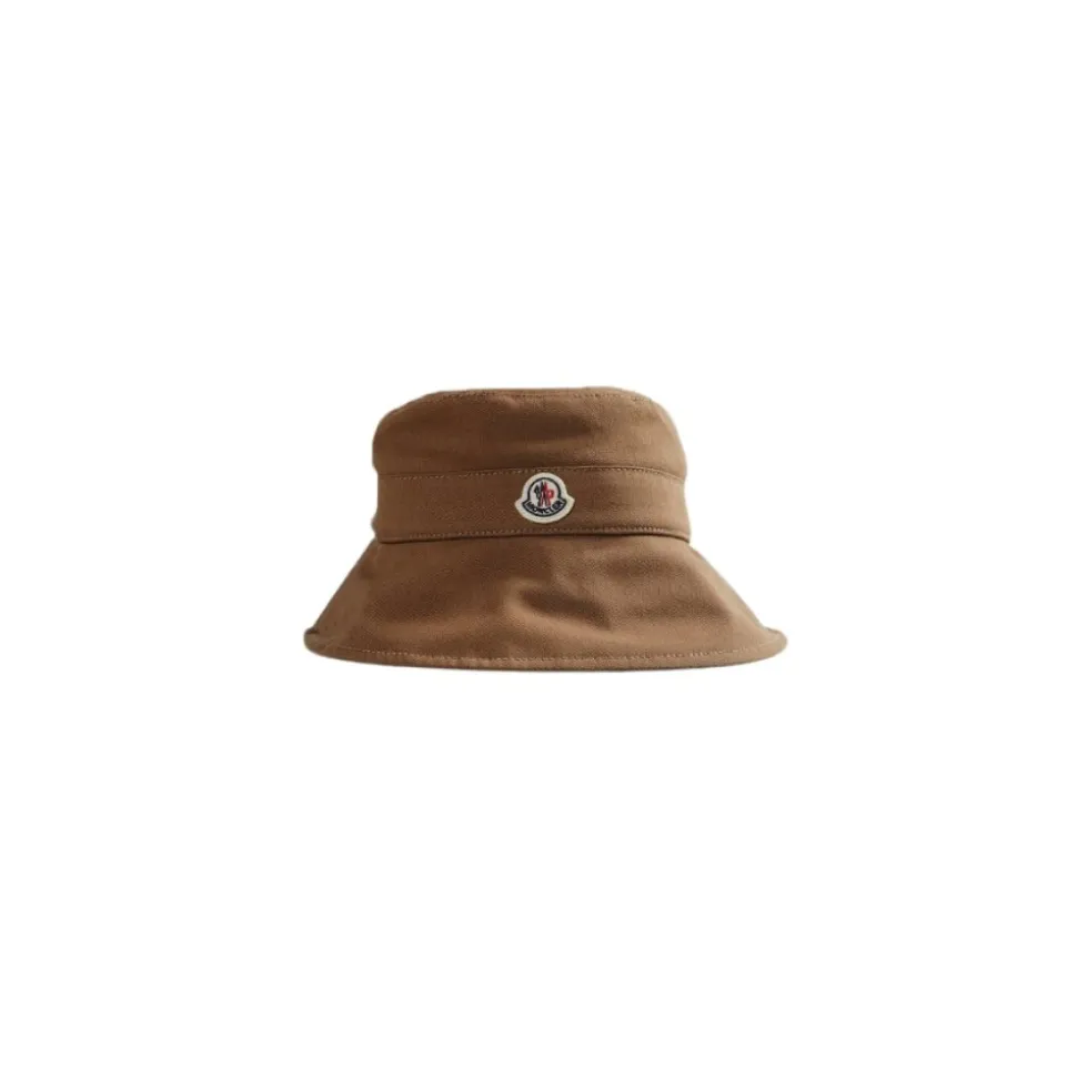 Kapelusz typu Bucket Hat