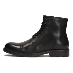 Klasyczne czarne buty męskie w stylu casual