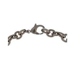 Naszyjnik z łańcuszkiem i logo