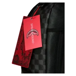 Plecak w szachownicę z nadrukiem rekina