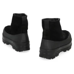 S100120 Buty z zamszu