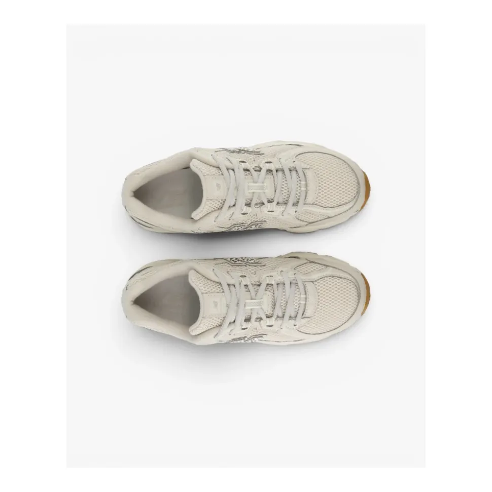 740 Sneaker