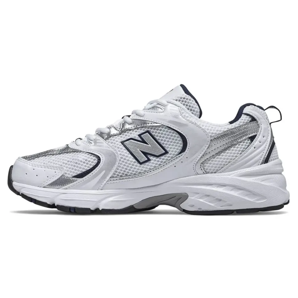 Sneakersy 530