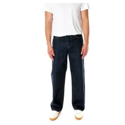 Straight Jeans