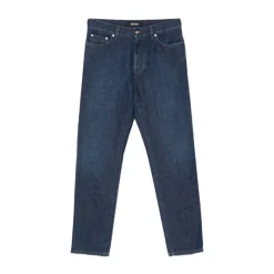Straight Jeans