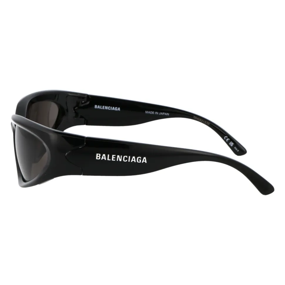 Stylowe okulary przeciwsłoneczne z modelem BB0157S