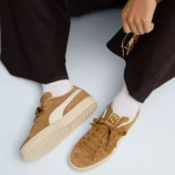 Suede V