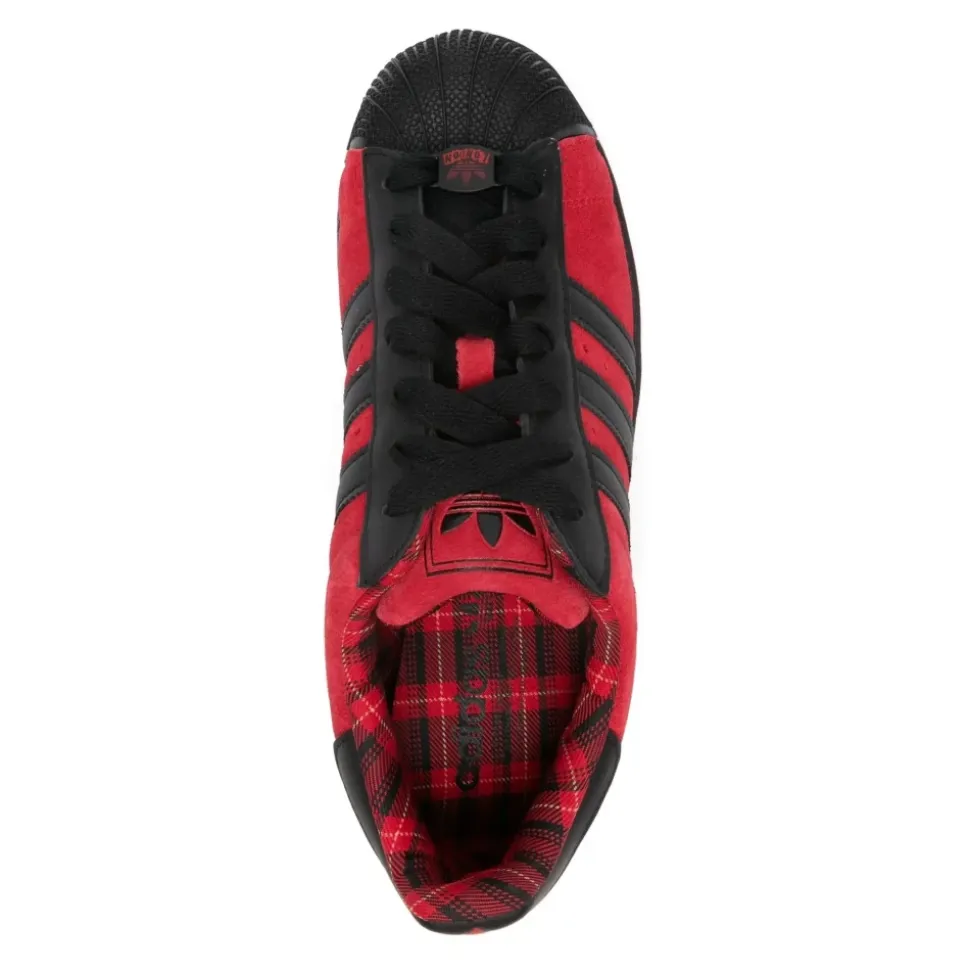 Superstar II London