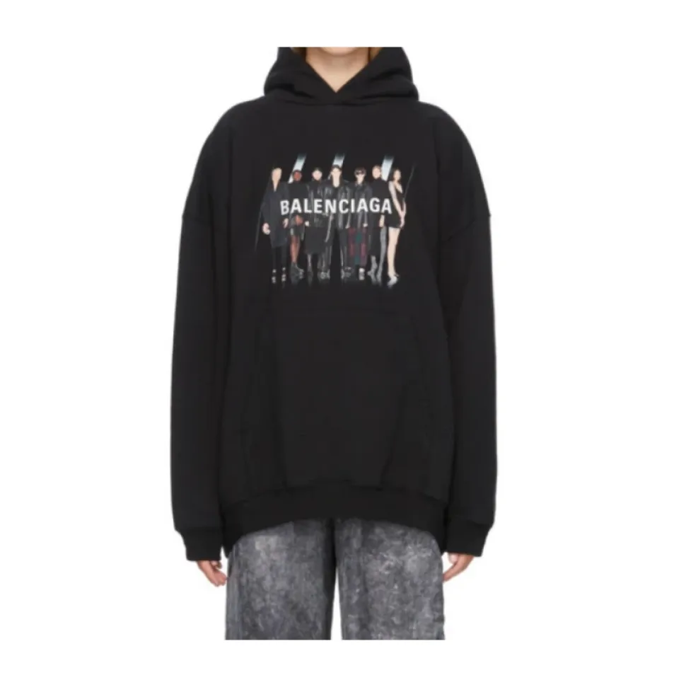 Sweatshirts & Hoodies