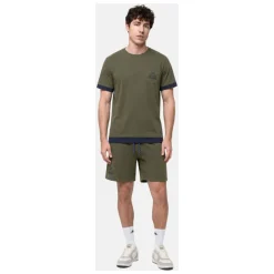 T-shirt + Spodenki