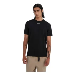 T-shirt Tug