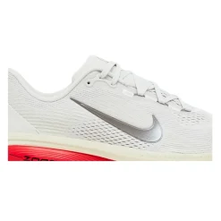 Vomero 18 Running Shoes