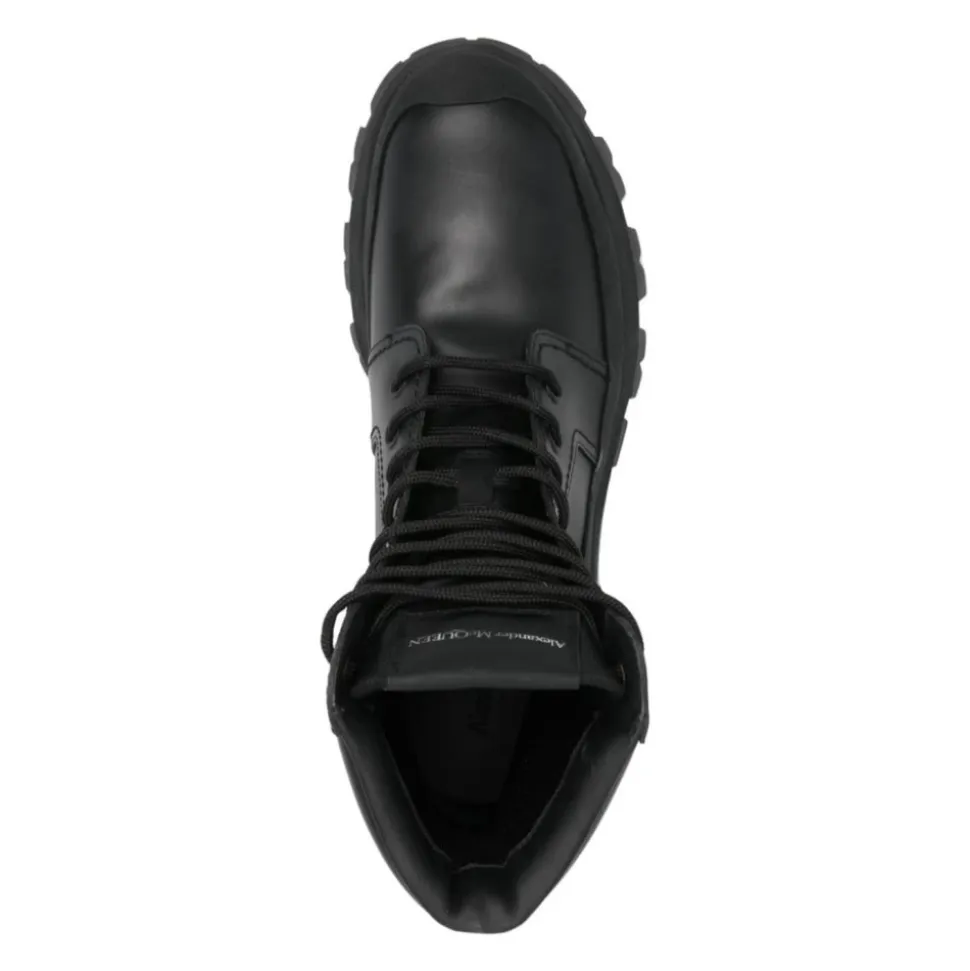Wander Lace-Up Boots